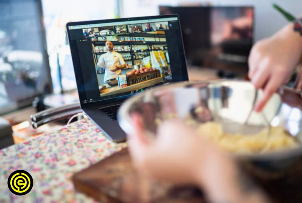 10 Best Virtual Team Building Activities for Small Groups